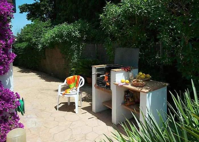 800 M Vom Zentrum Von Entfernt By Interhome